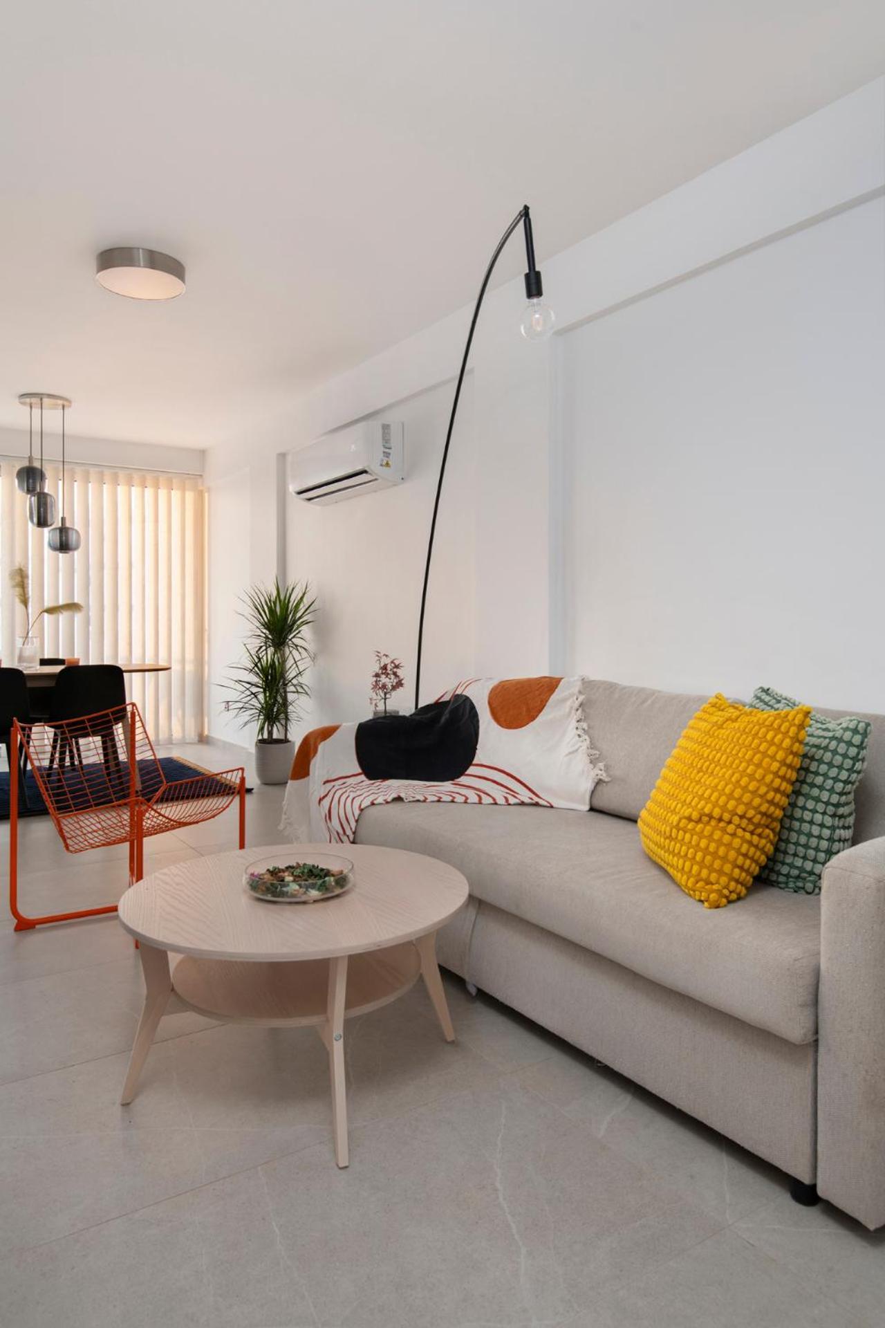 Amazing Two Bedroom Apartment Larnaca Extérieur photo